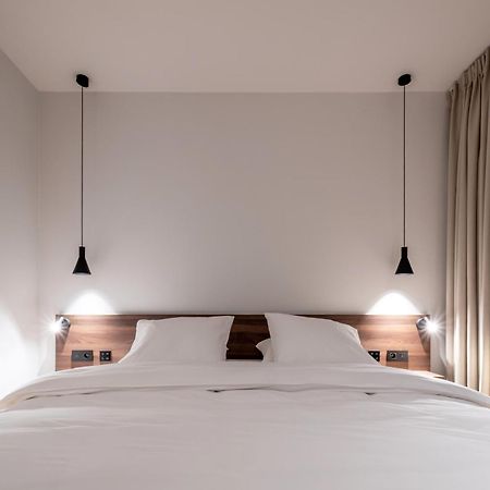 One Two Four - Hotel & Spa 헨트 외부 사진