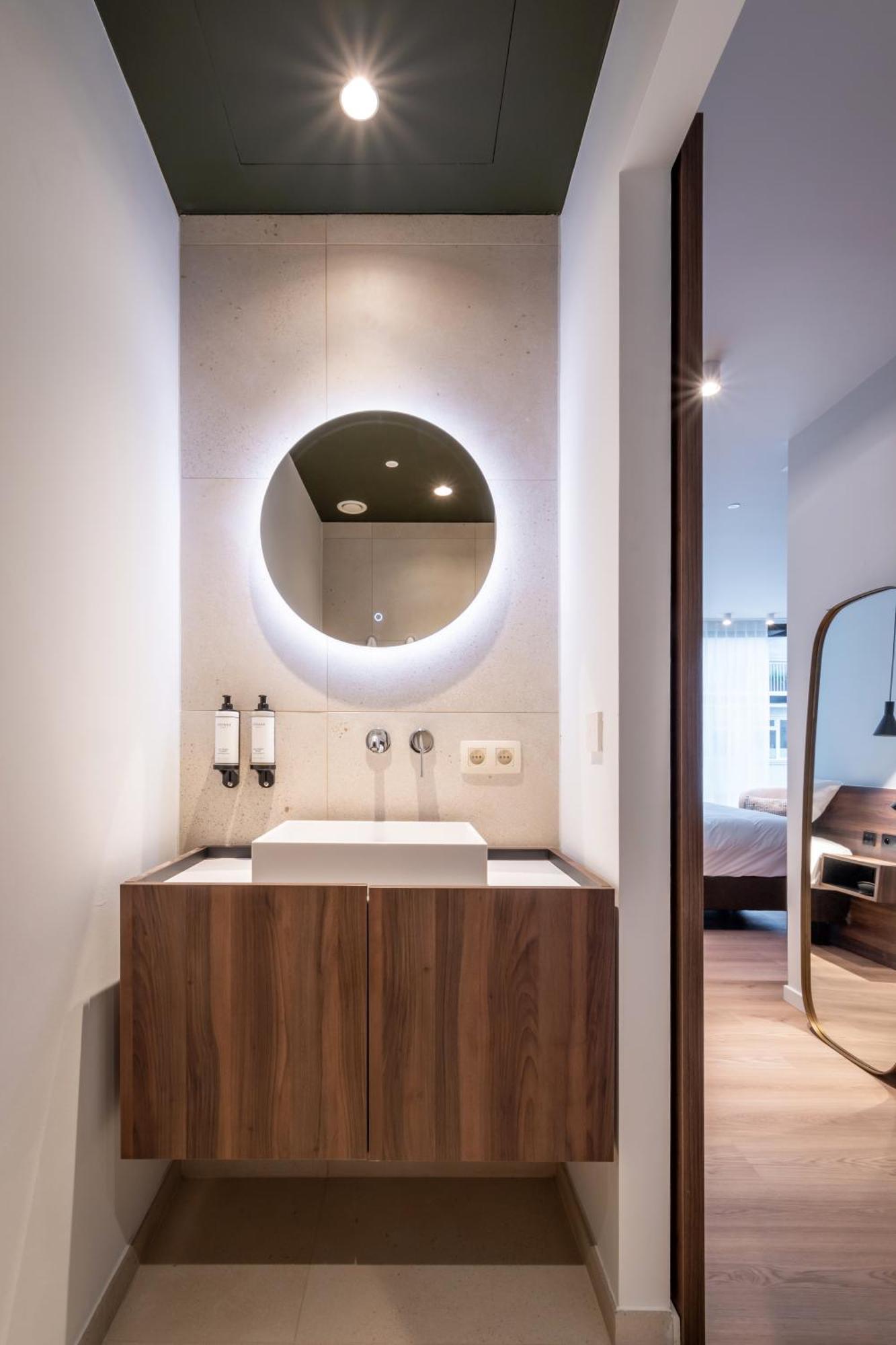 One Two Four - Hotel & Spa 헨트 외부 사진