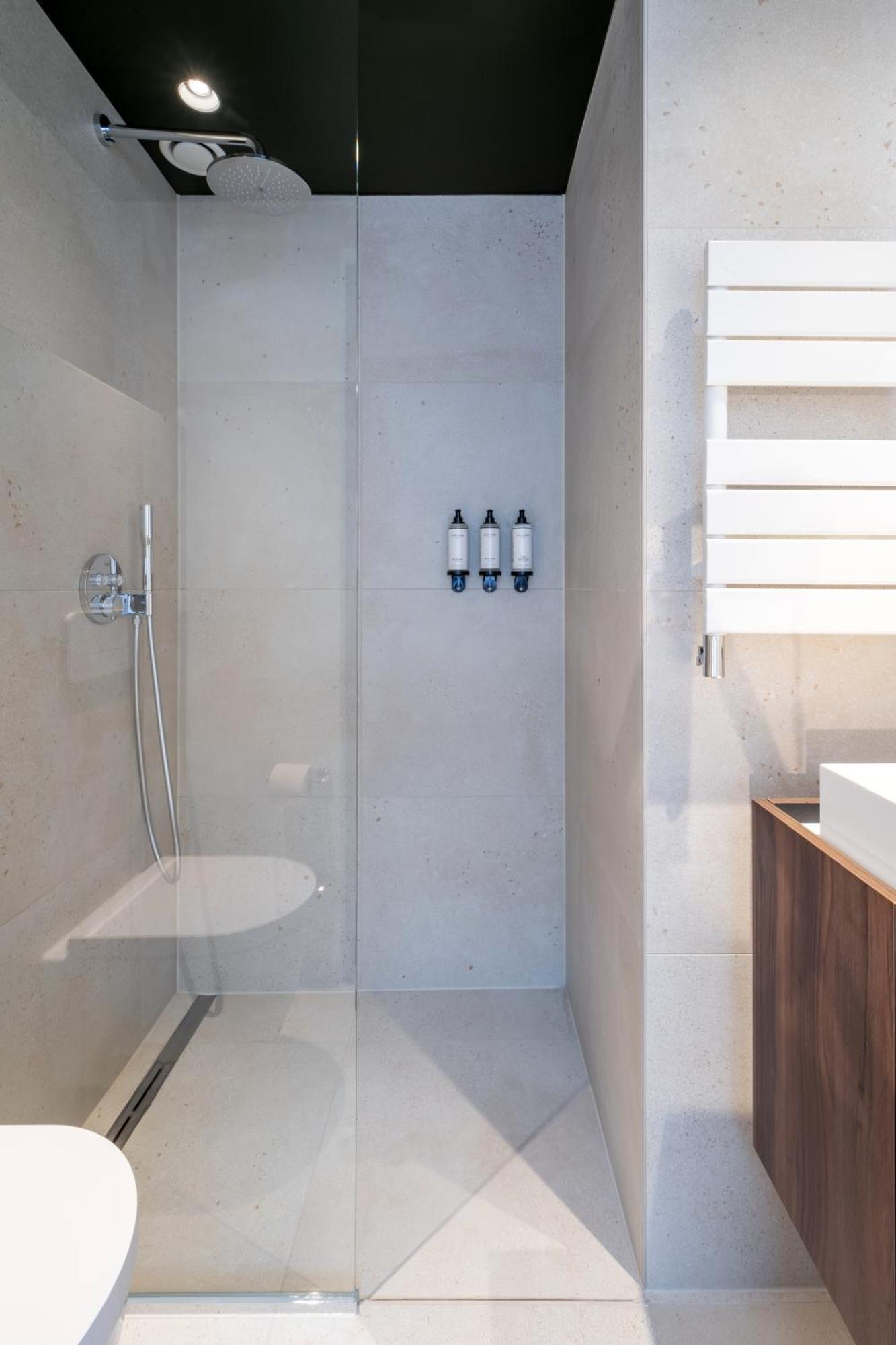 One Two Four - Hotel & Spa 헨트 외부 사진